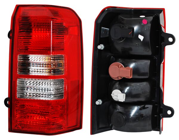 Calavera Patriot 2007-2017 C/3 Focos TYC Derecha