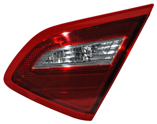 Calavera Altima 18 Interior Obscura C/Foco TYC Derecha