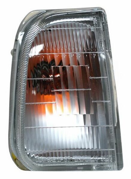 Cuarto Frontal Tracker 1990-1998 C/Foco TYC Derecho