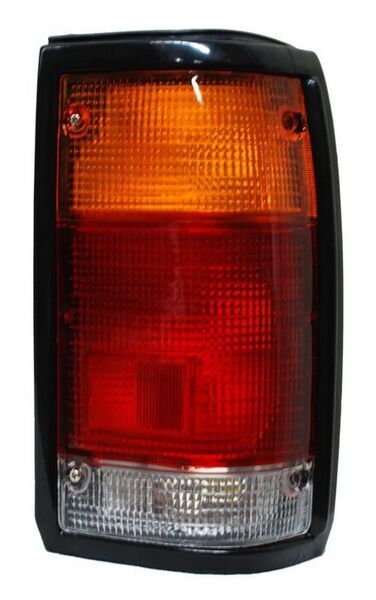 Calavera Mazda Pickup 1986-1993 Pintada S/Arnes TYC Derecha