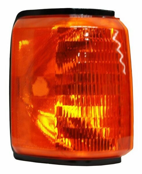 Cuarto Punta Ford Pickup 1987-1991 Negro TYC Derecho
