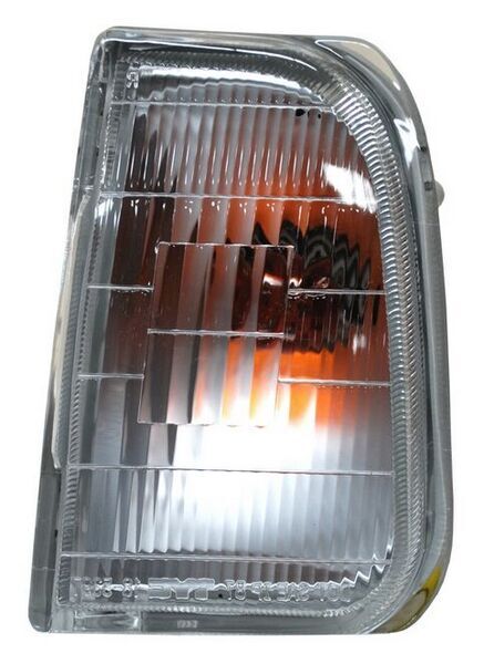 Cuarto Frontal Tracker 1990-1998 C/Foco TYC Izquierdo