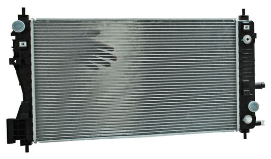 Radiador Malibu 2013-2015/ Regal 2014-2017 Aut L4 2.0L/ 2.4L/ 2.5L 15 2/3X 26 3/4 Aluminio Soldado Tw 892 336