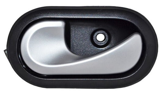 Manija Interior Duster 2013-2015 Negra/ Plata Delantera/ Trasera Plastico Izquierdo